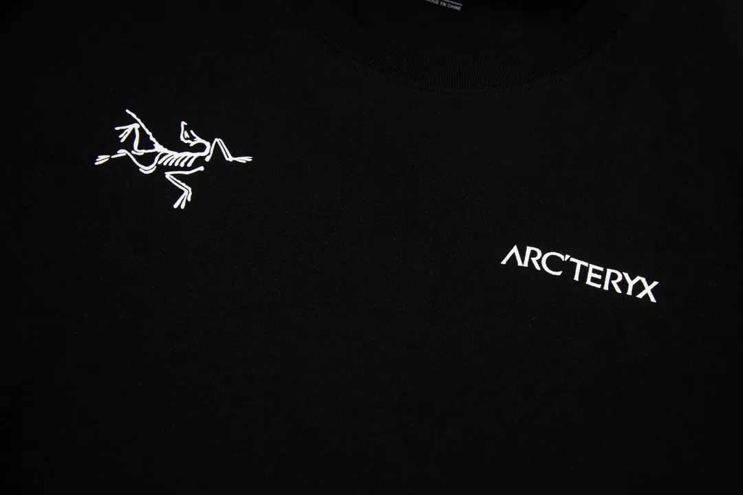 【 Quality】 Arc’teryx 𝟮𝟰𝘀𝘀 Classic Logo T ， ， ， OS g 100% Quality ： ：White Black Size：XS S M L